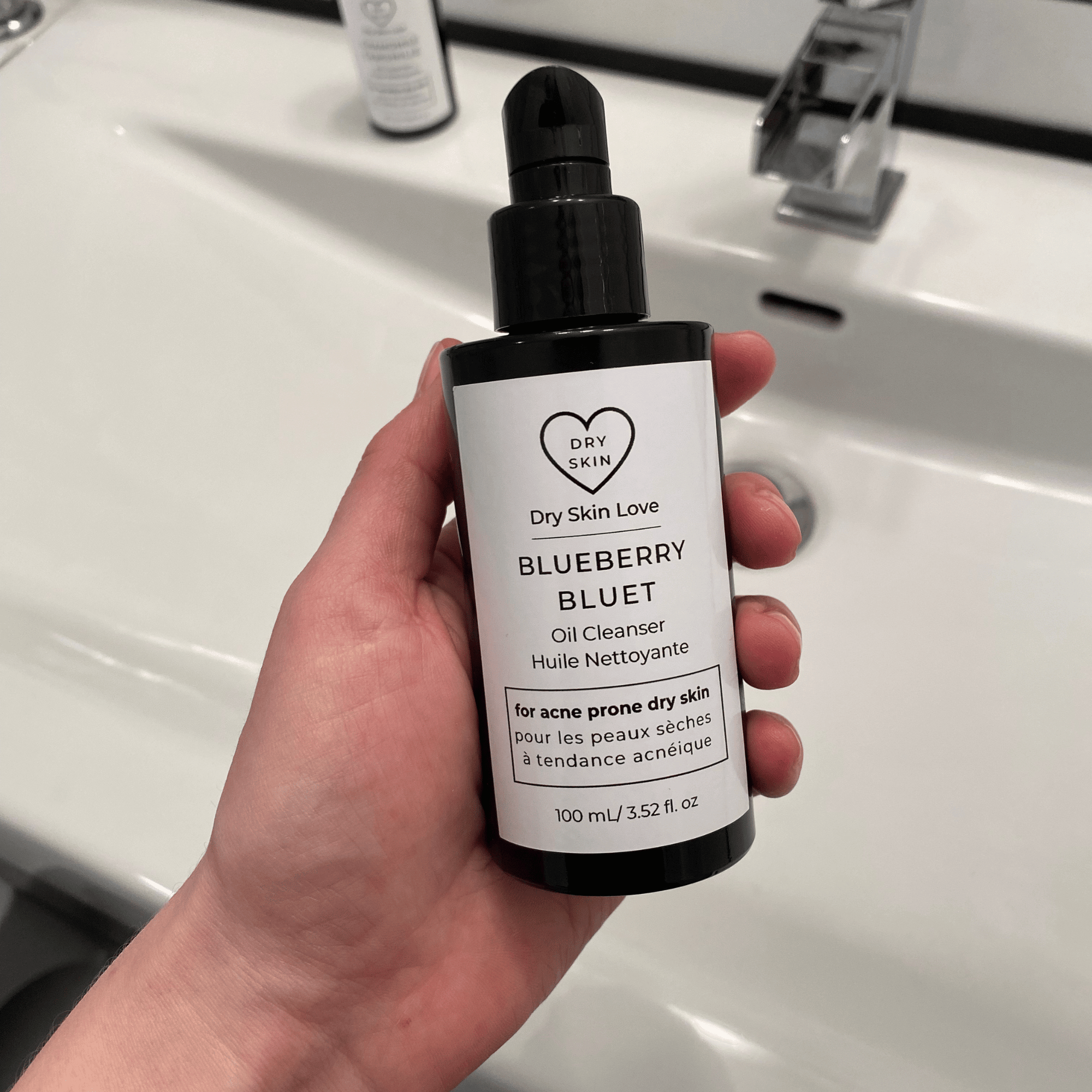 Dry Skin Love Blueberry Oil Cleanser for Dry Acne-Prone Skin