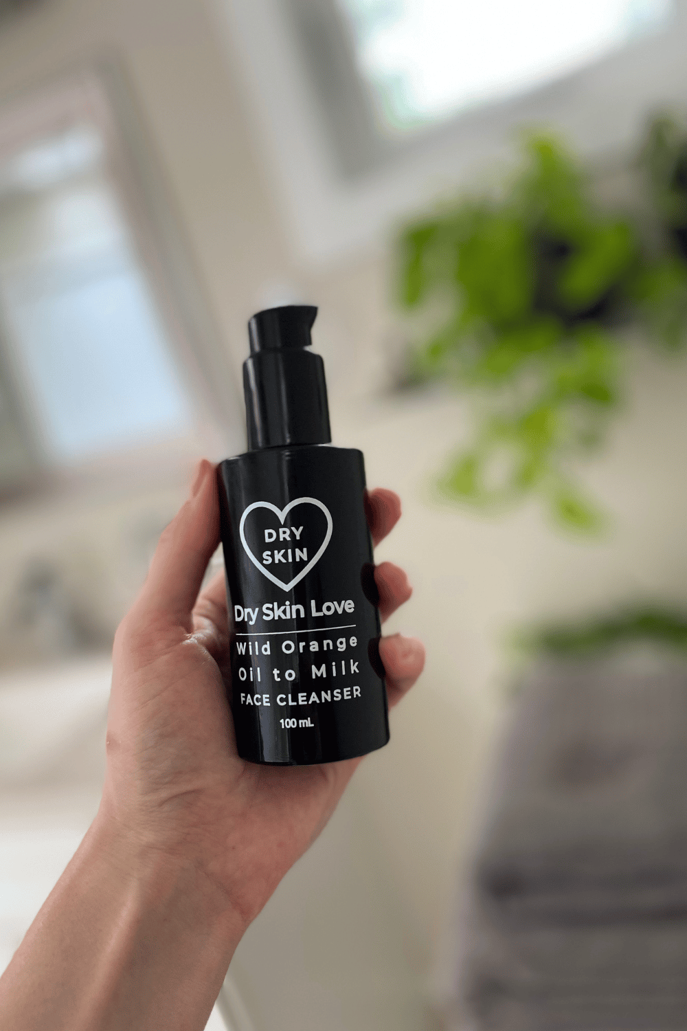 Best Oil Face Cleanser for Dry Skin